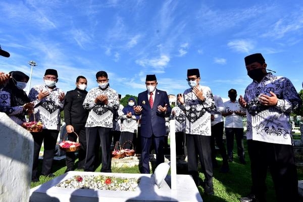 Kesejahteraan Guru Honorer Tetap Menjadi Perhatian Edy Rahmayadi